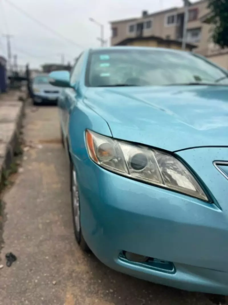 TOYOTA Camry   - 2009