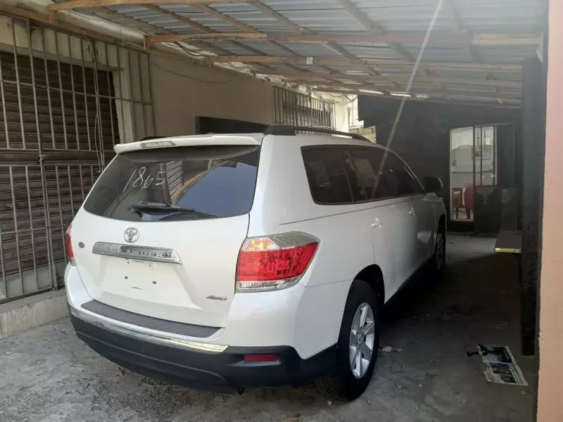 TOYOTA Highlander - 2011