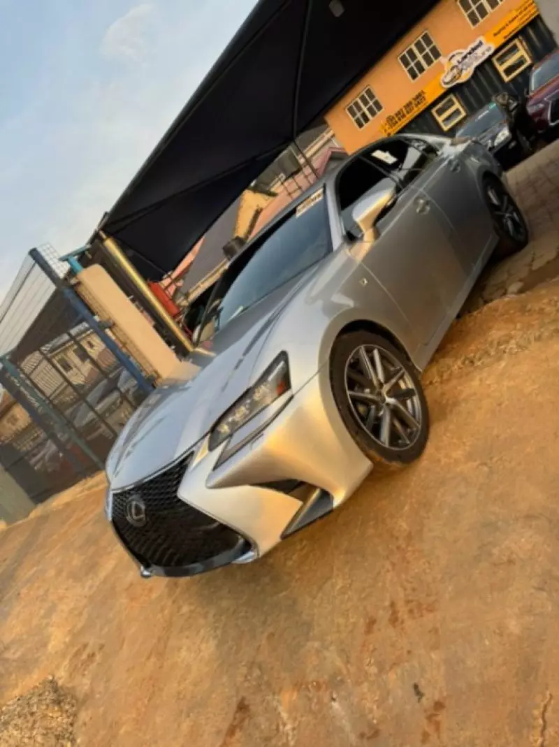 Lexus GS   - 2017