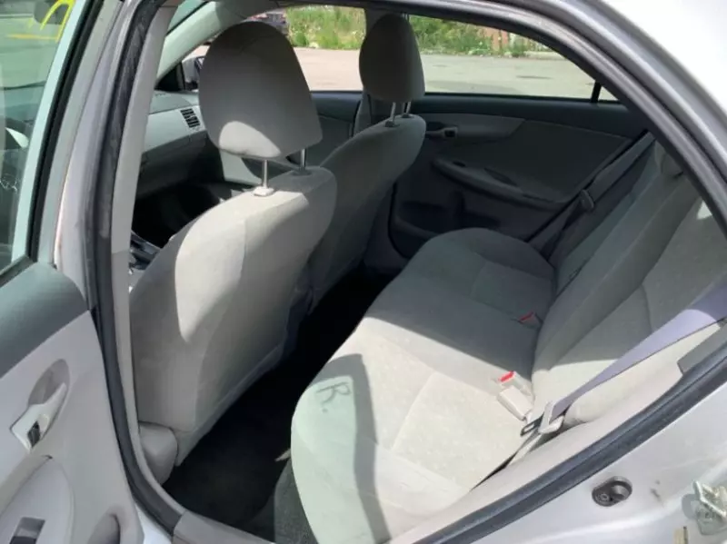 Toyota Corolla   - 2010