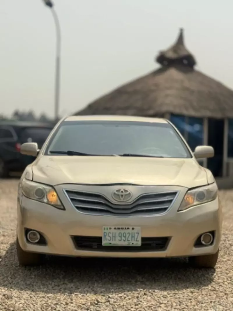 Toyota Camry   - 2008