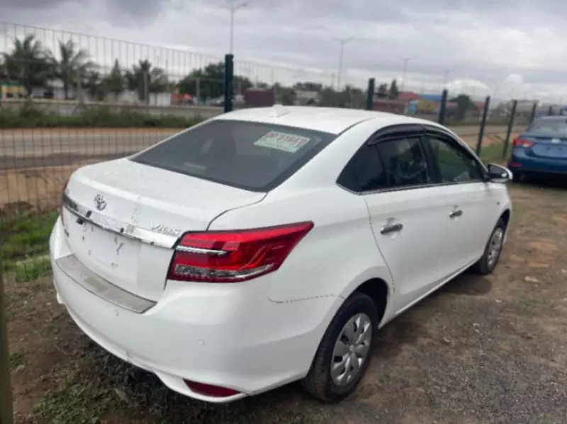 Toyota Yaris   - 2017