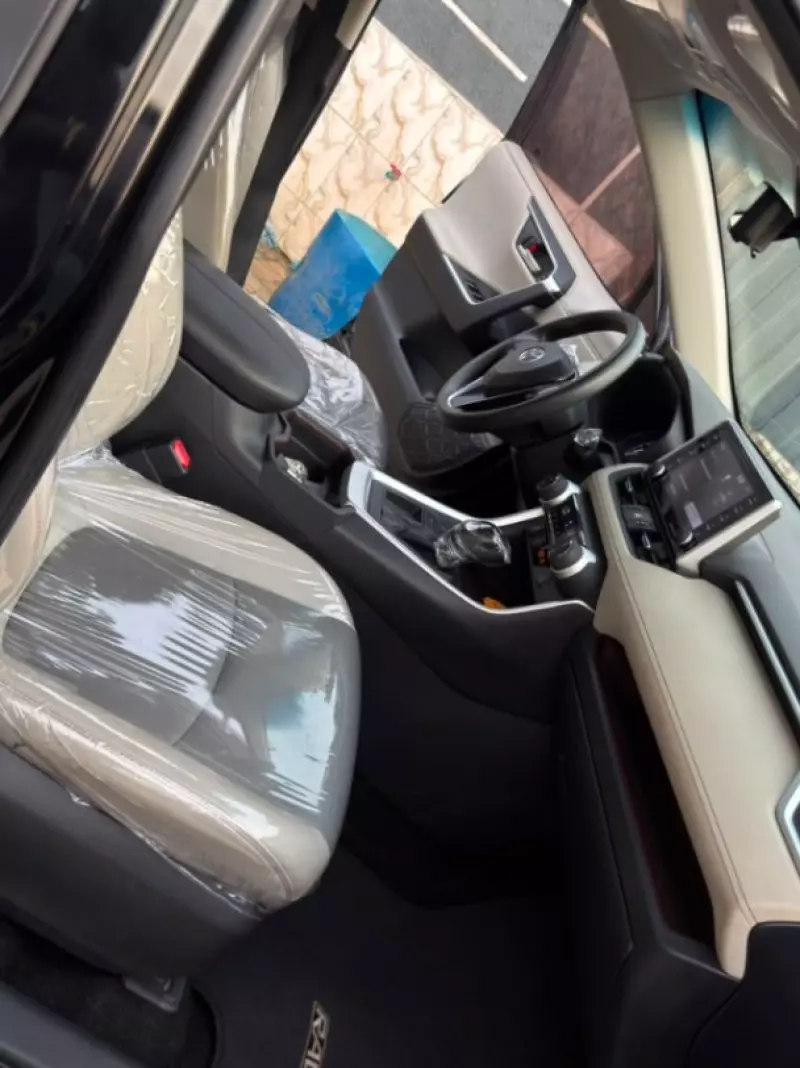 Toyota RAV4   - 2019