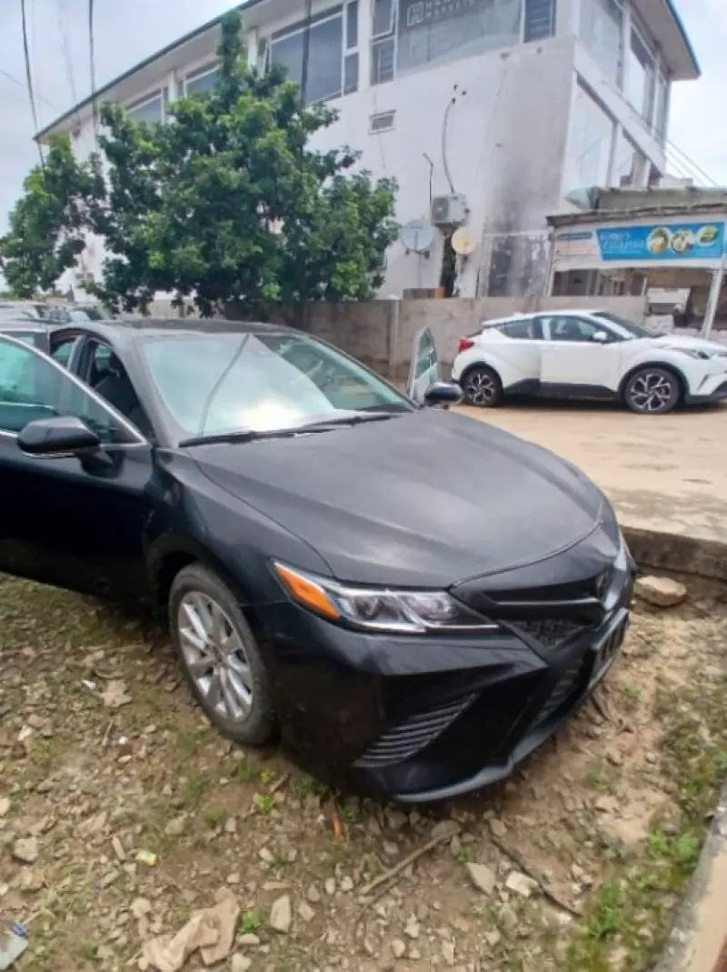 TOYOTA Camry   - 2020