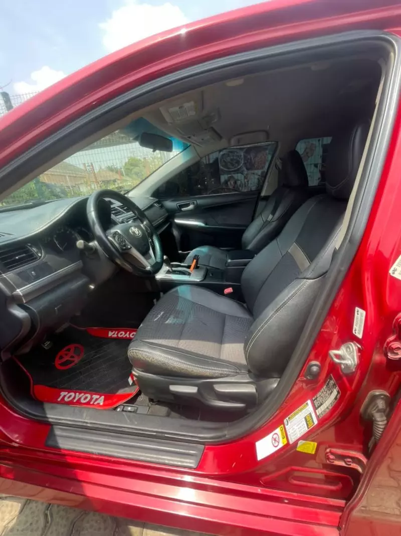 Toyota Camry - 2013