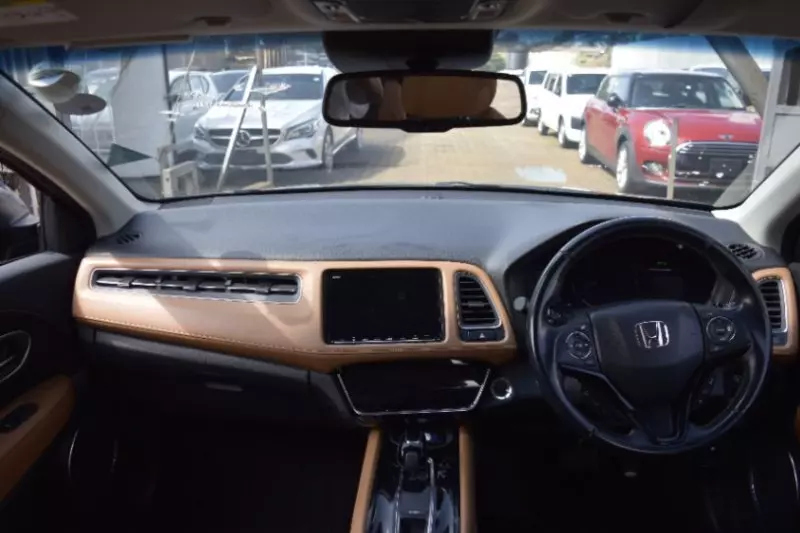 Honda Vezel Hybrid   - 2018