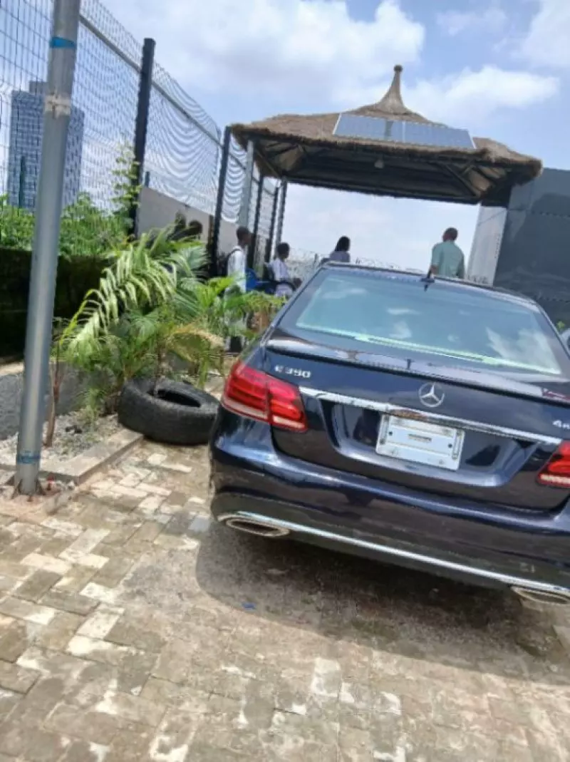 Mercedes-Benz E350   - 2015