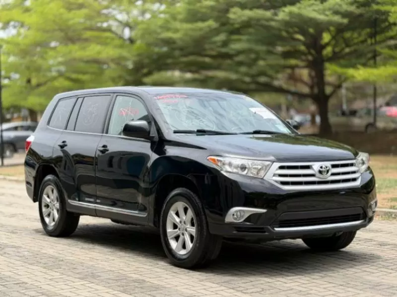 Toyota Highlander   - 2013
