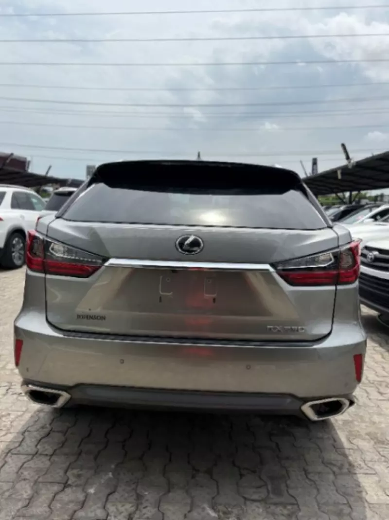 Lexus RX   - 2019