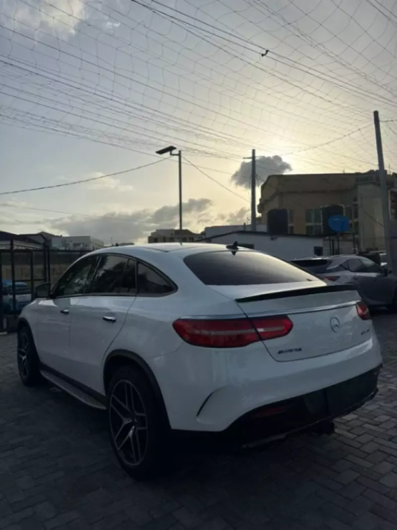 Mercedes-Benz GLE-Class   - 2018