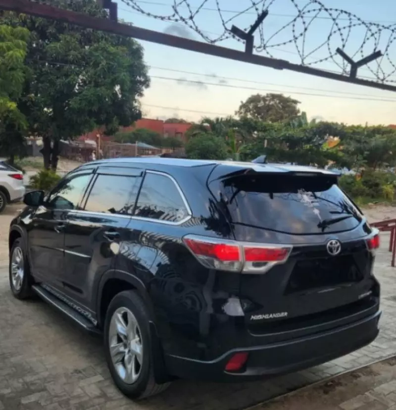 TOYOTA Highlander   - 2014