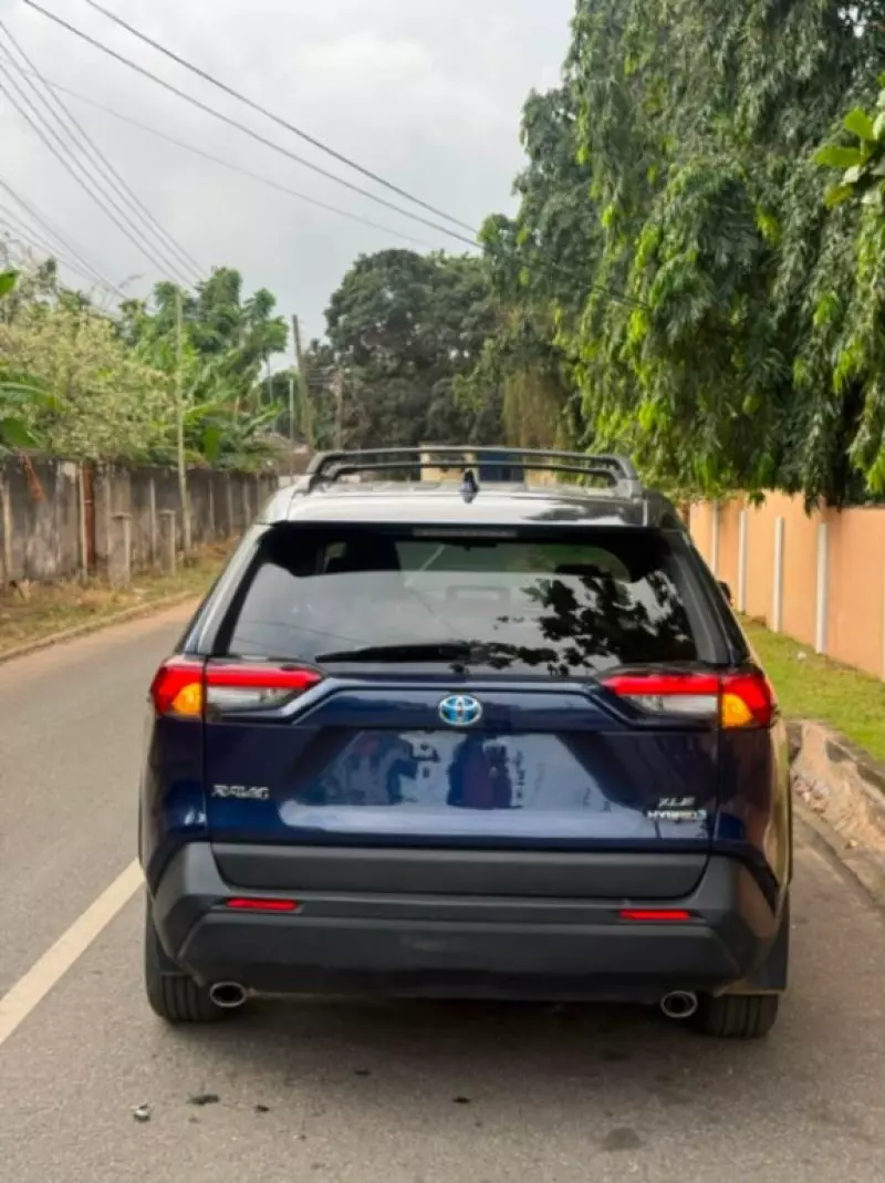 TOYOTA RAV 4   - 2024
