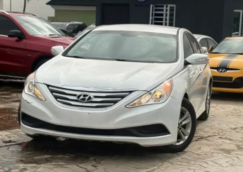 Hyundai Sonata   - 2014