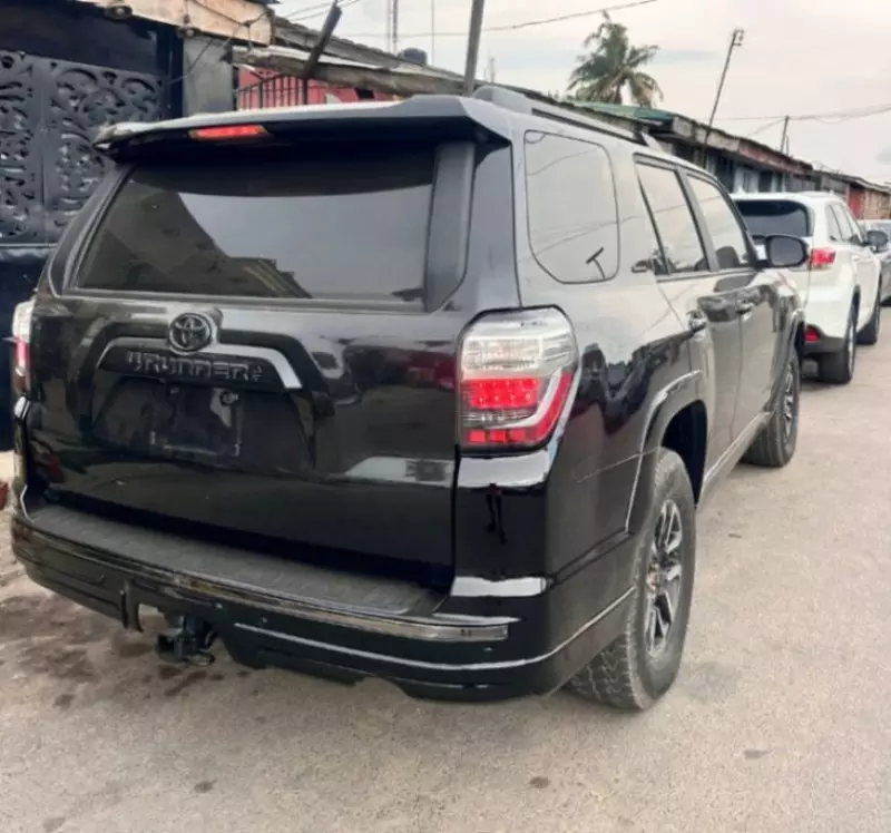 Toyota 4-Runner   - 2019
