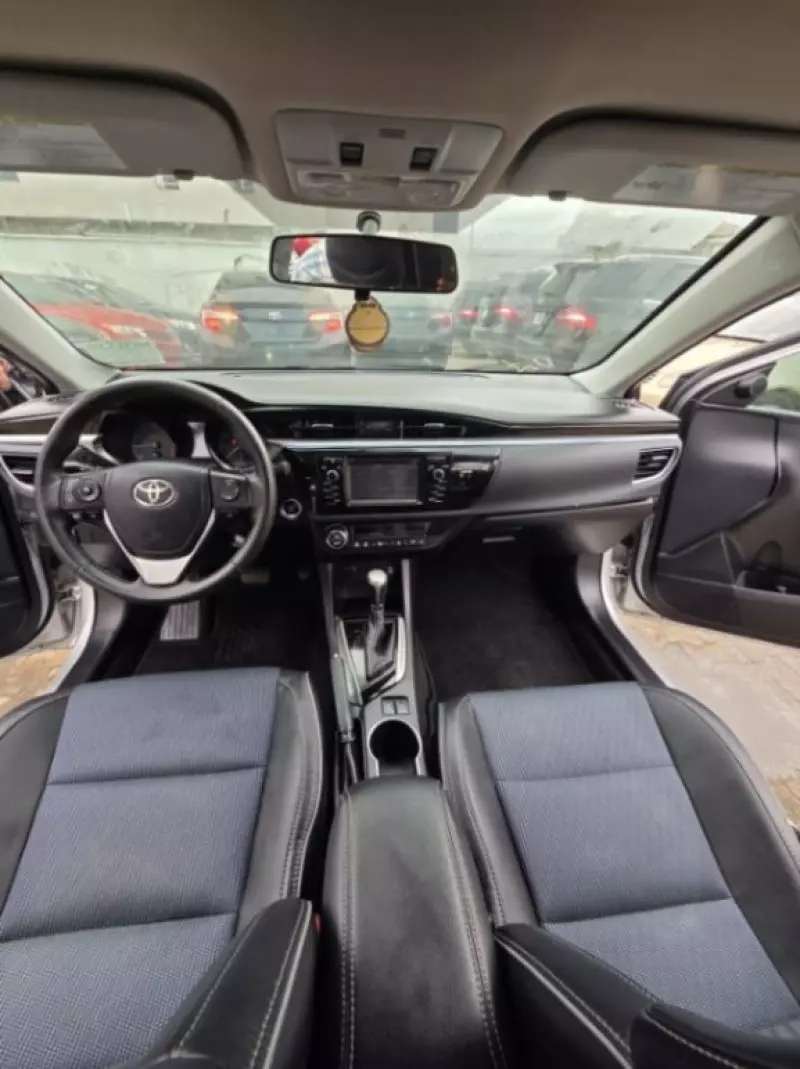 TOYOTA Corolla   - 2015