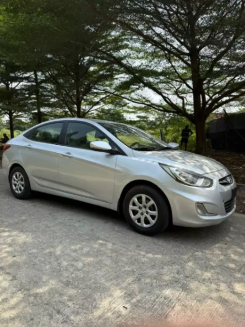 Hyundai Accent   - 2015
