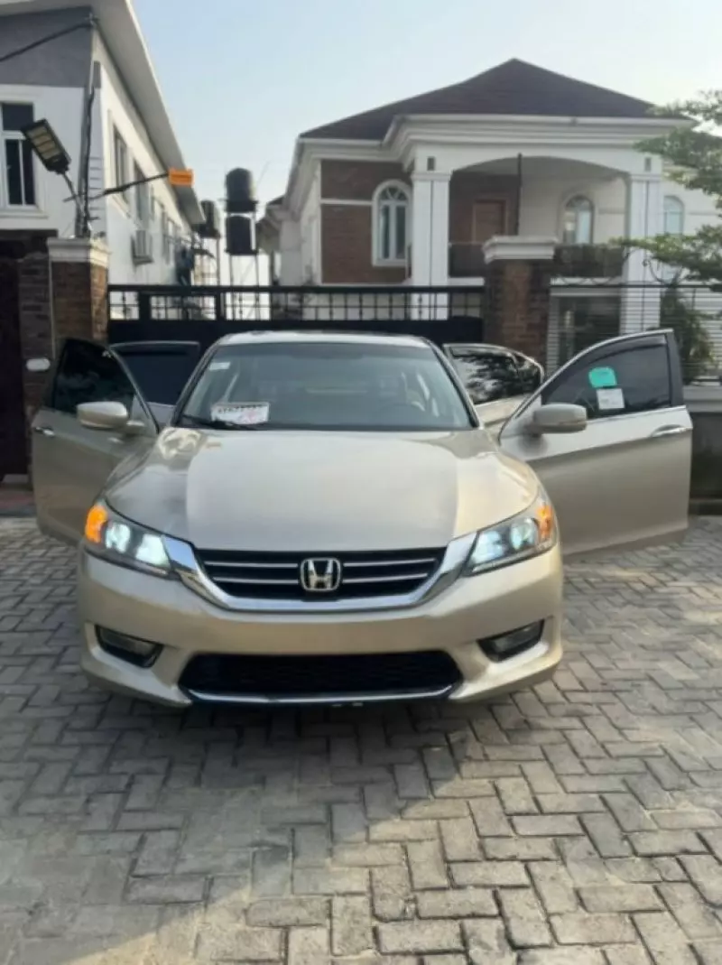 Honda Accord   - 2015