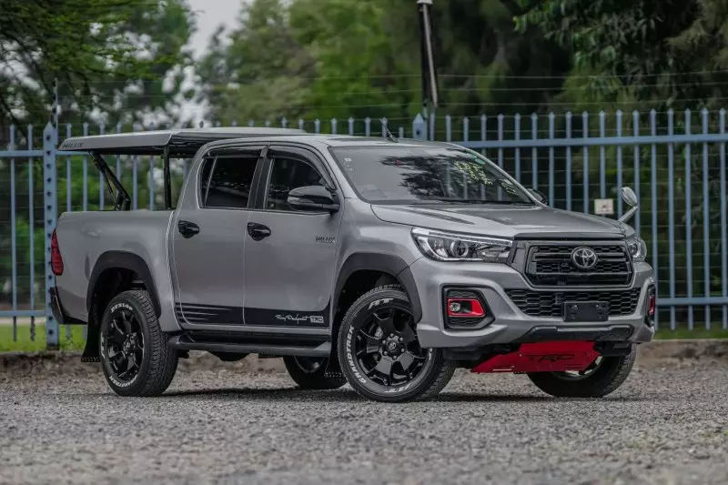 TOYOTA Hilux - 2019