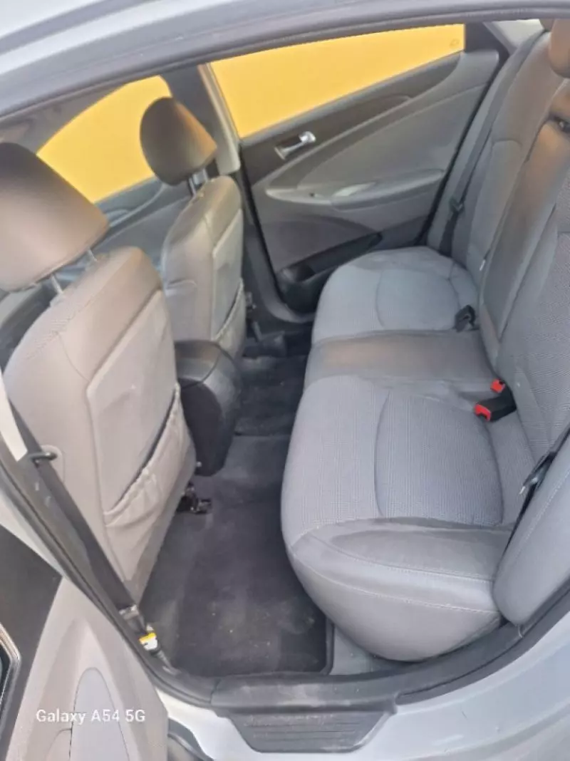 Hyundai Sonata   - 2013