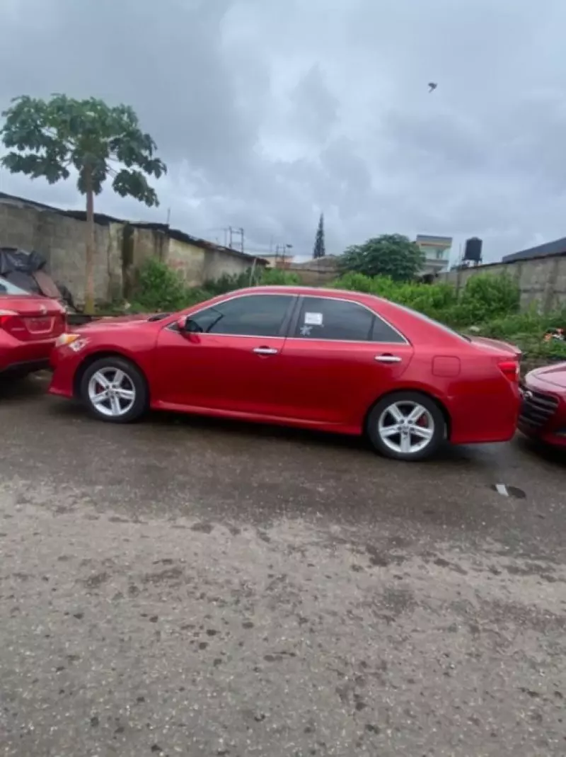 TOYOTA Camry   - 2014