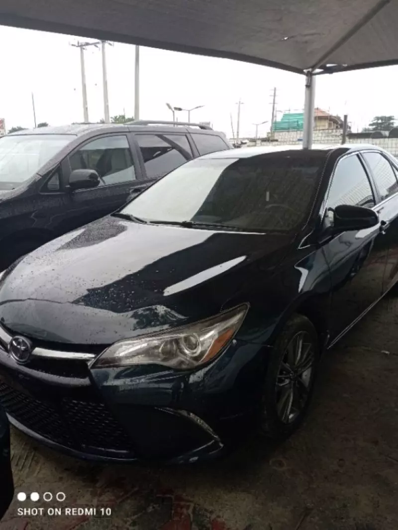TOYOTA Camry   - 2016