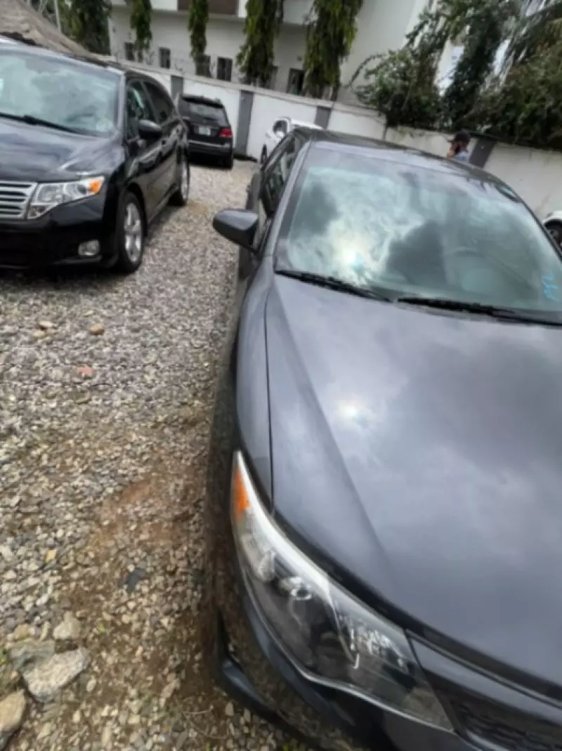 TOYOTA Camry   - 2012