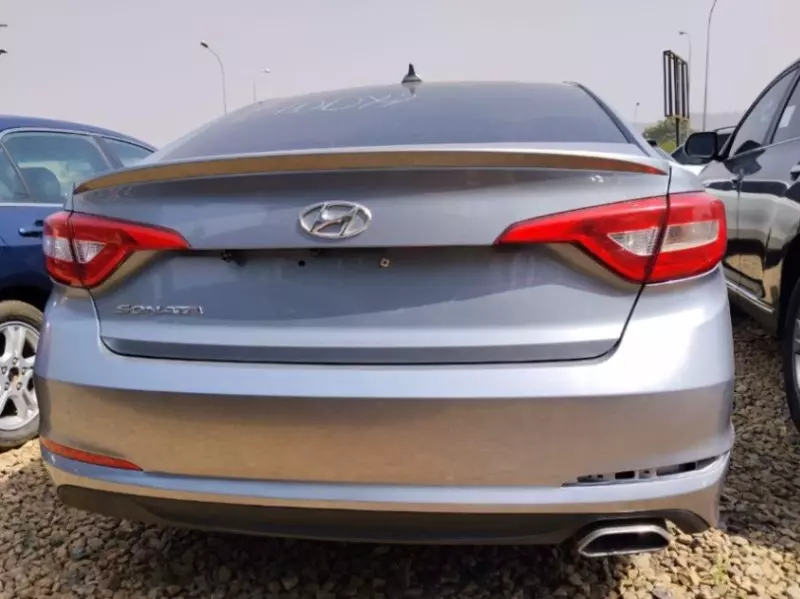 Hyundai Sonata   - 2015