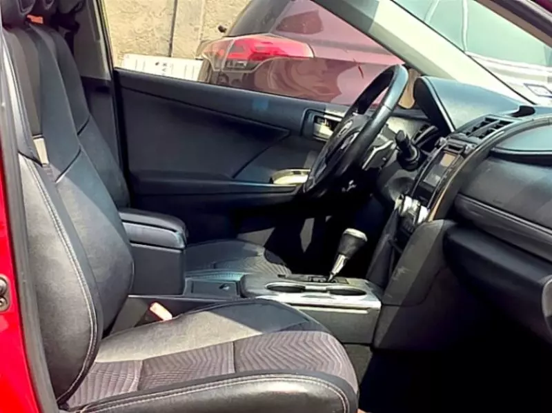 Toyota Camry   - 2013