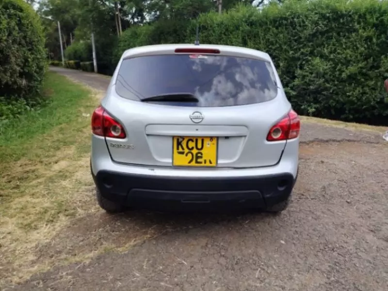 Nissan Dualis    - 2012