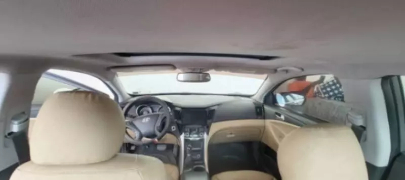 Hyundai Sonata   - 2011