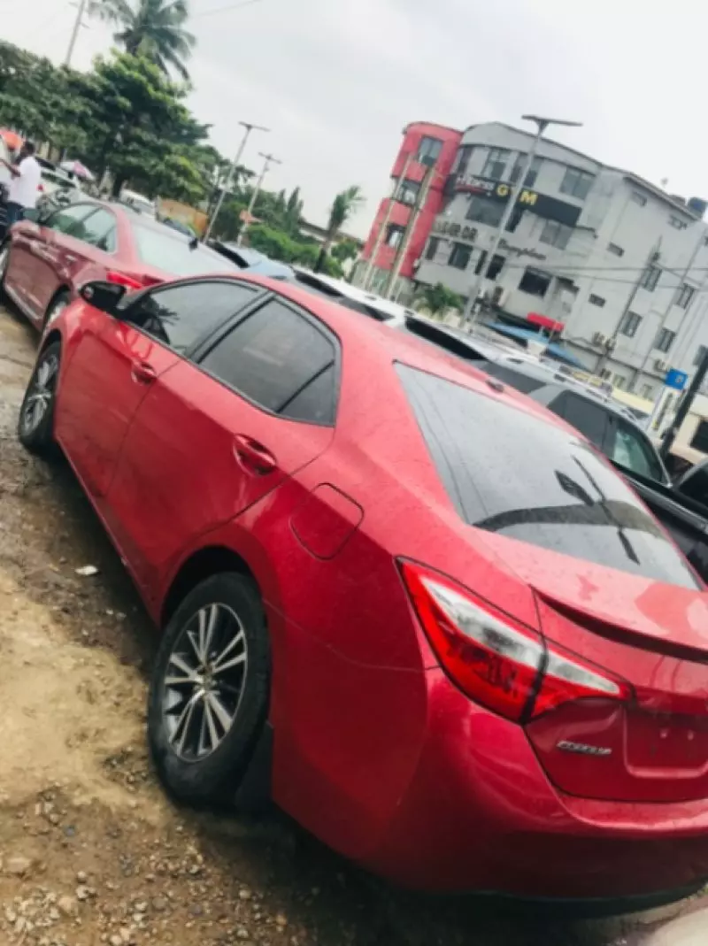 Toyota Corolla   - 2016