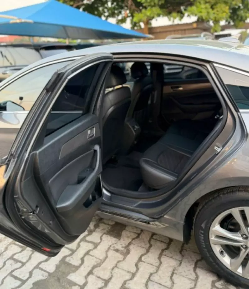 Hyundai Sonata   - 2018