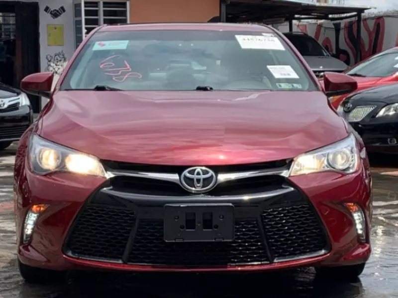 TOYOTA Camry - 2015