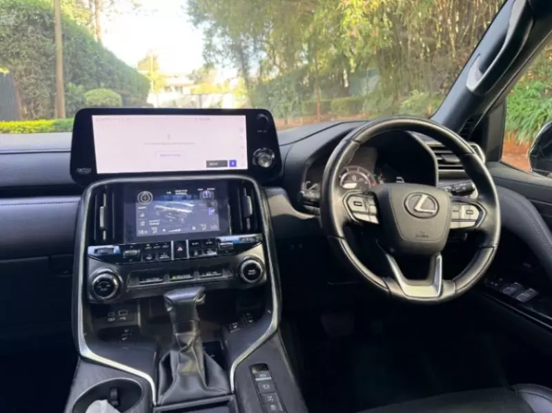 Lexus LX 600   - 2022