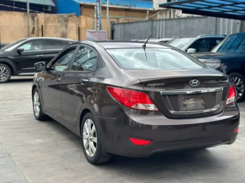 Hyundai Accent RB   - 2013