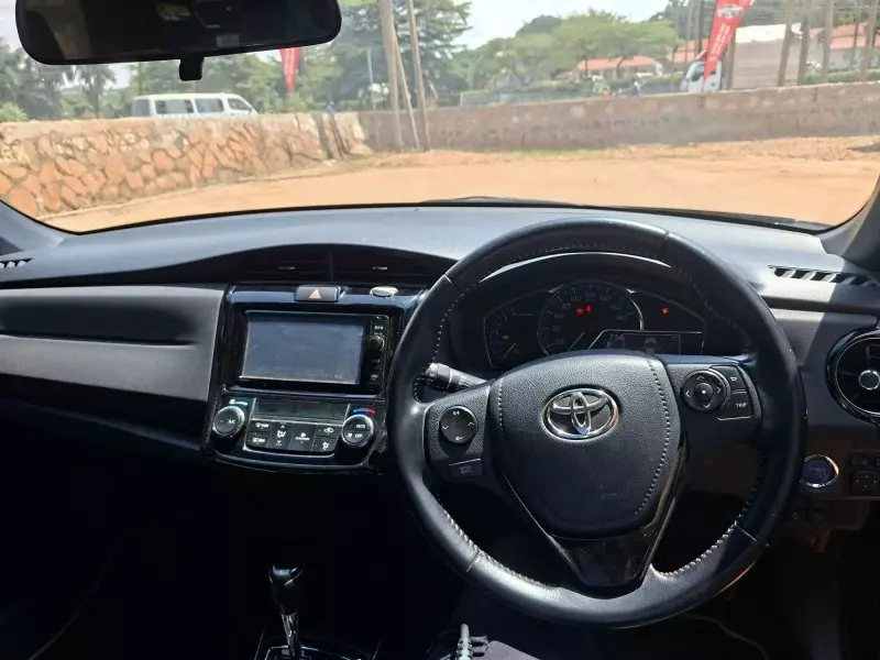 TOYOTA Fielder hybrid    - 2016