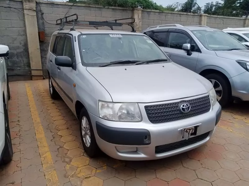 Toyota Succeed    - 2013