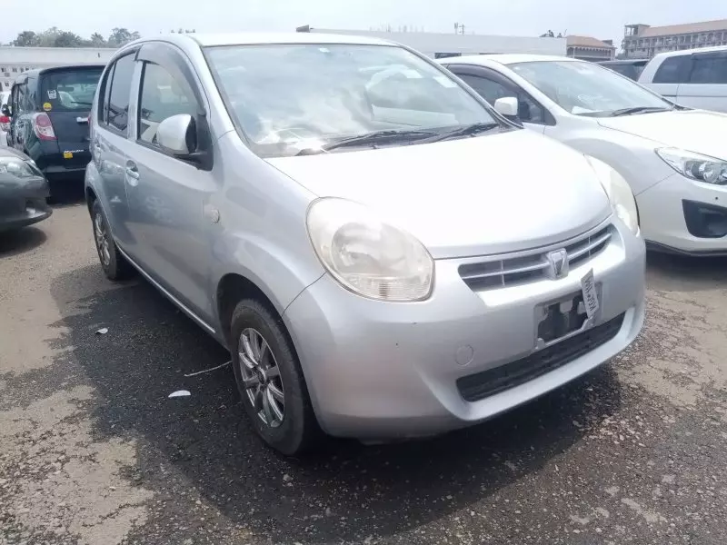 Toyota Passo   - 2012