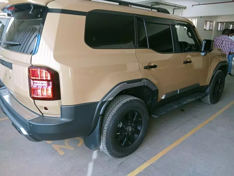 Toyota Landcruiser Prado   - 2024