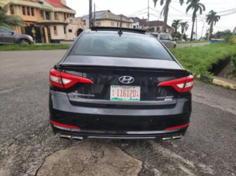 Hyundai Sonata   - 2015