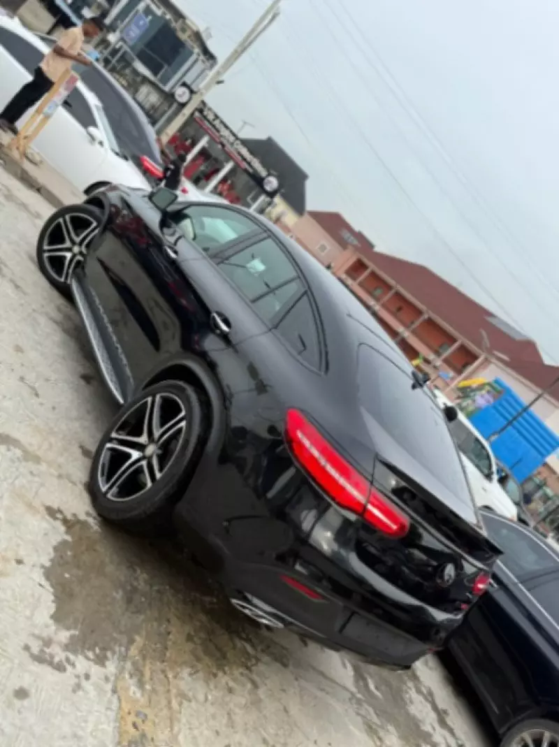 Mercedes-Benz GLE 43 AMG   - 2017