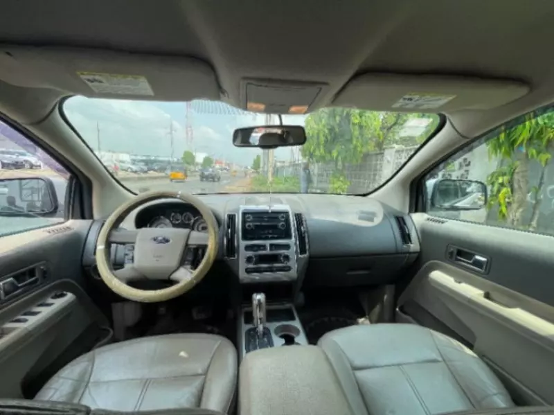 Ford Edge   - 2010