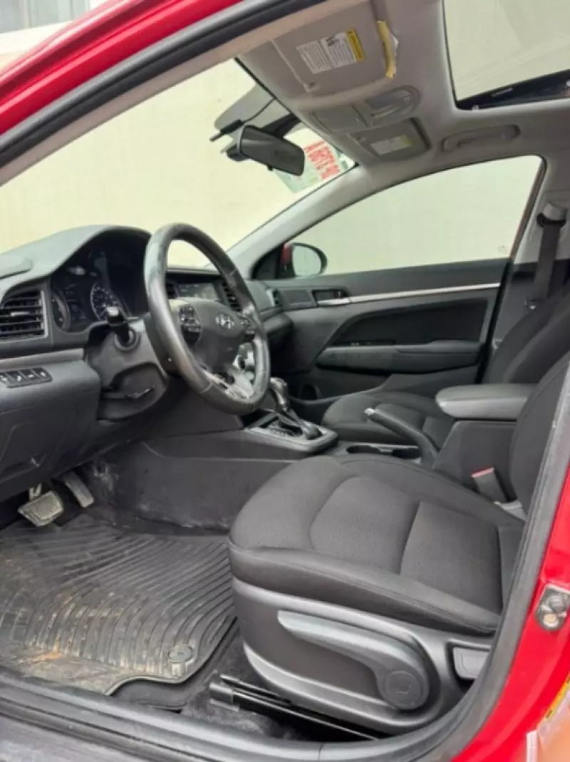 Hyundai Elantra   - 2020