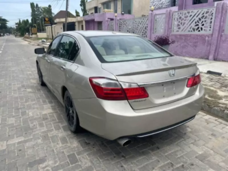 Honda Accord   - 2013