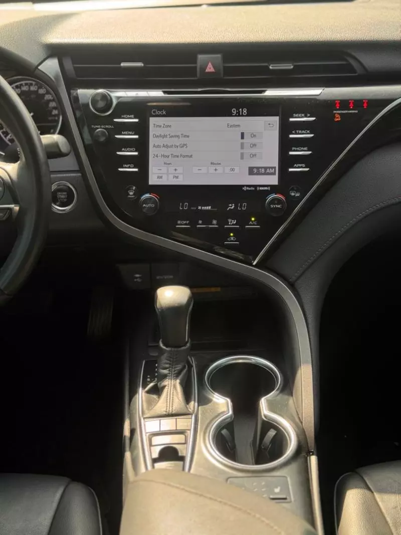 Toyota Camry - 2018