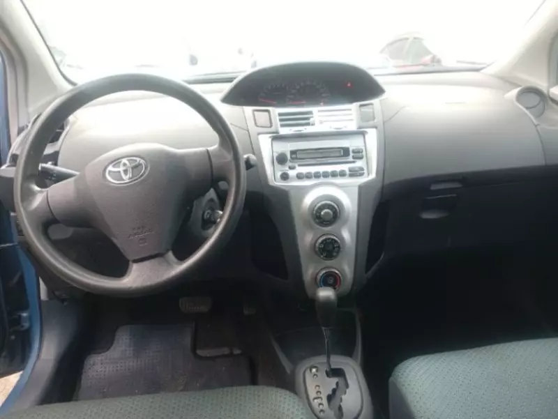 TOYOTA Yaris   - 2008