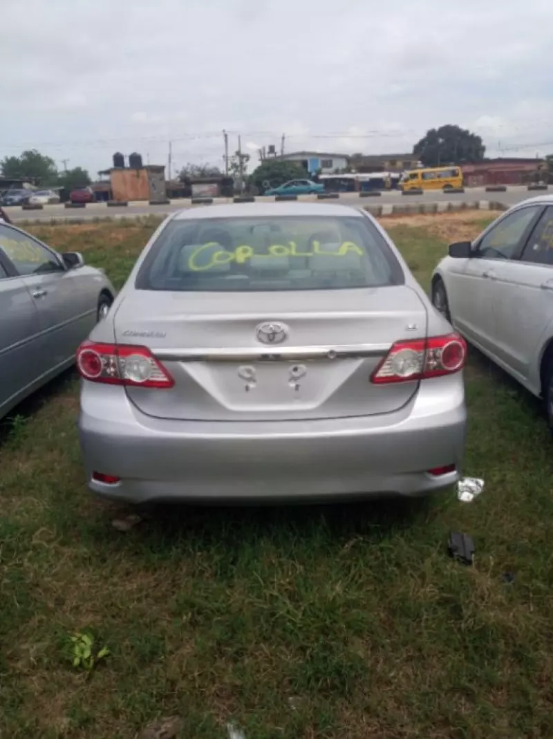 Toyota Corolla   - 2011