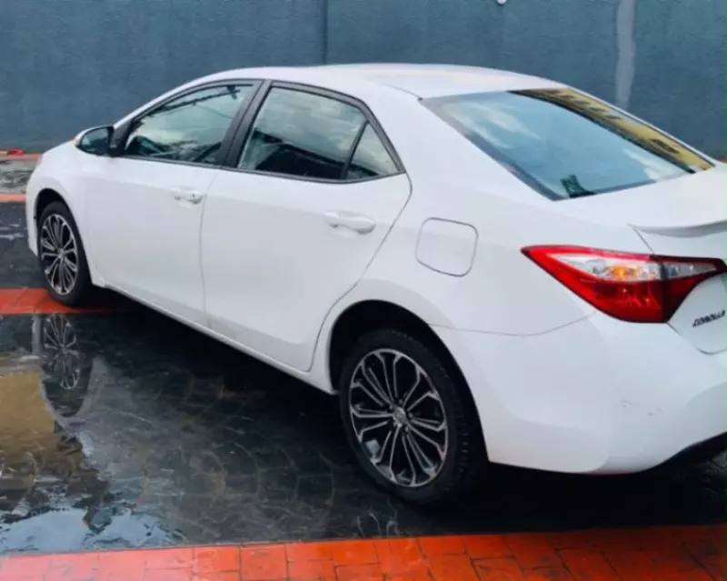 TOYOTA Corolla - 2014