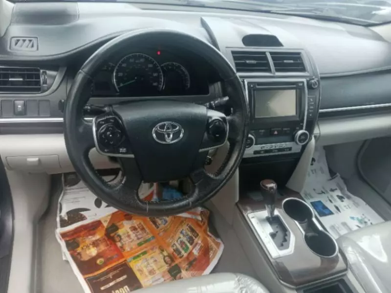 Toyota camry   - 2012