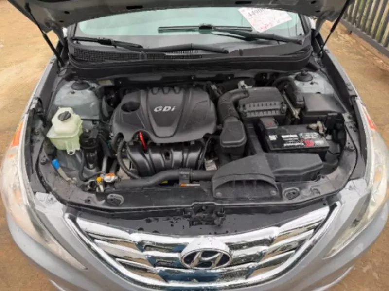 Hyundai Sonata   - 2013
